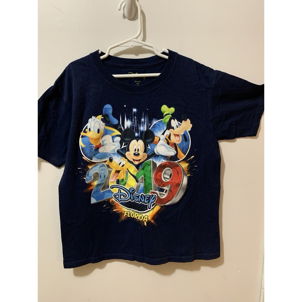 Kids Disney 2019 T-Shirt, Size 8, Mickey Mouse, Goofy, Pluto, Donald Duck. Y2k